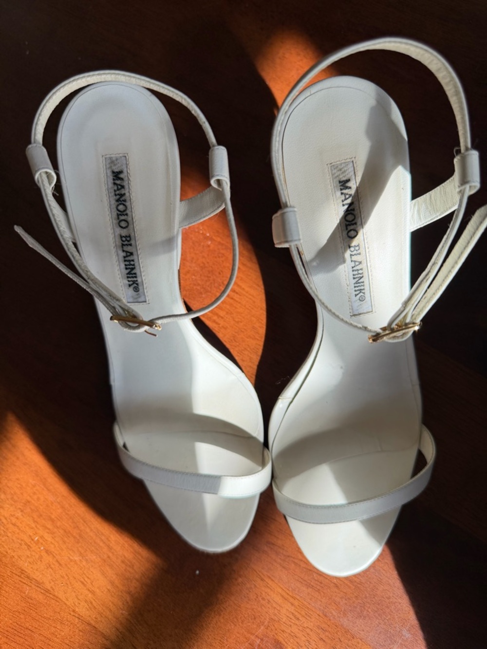 Manolo Blahnik Ivory Leather Slingback Heels